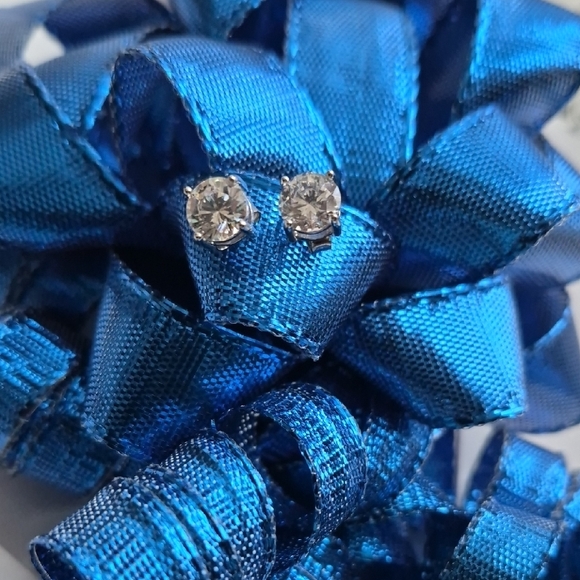 Jewelry - Mossinite 925 Sterling Silver Stud Earrings